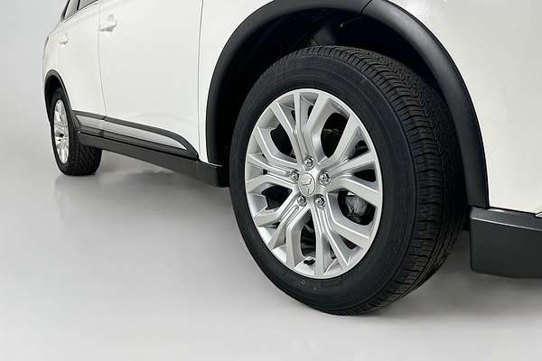 2021 Mitsubishi OUTLANDER ES 7 SEAT (2WD) ZL MY21