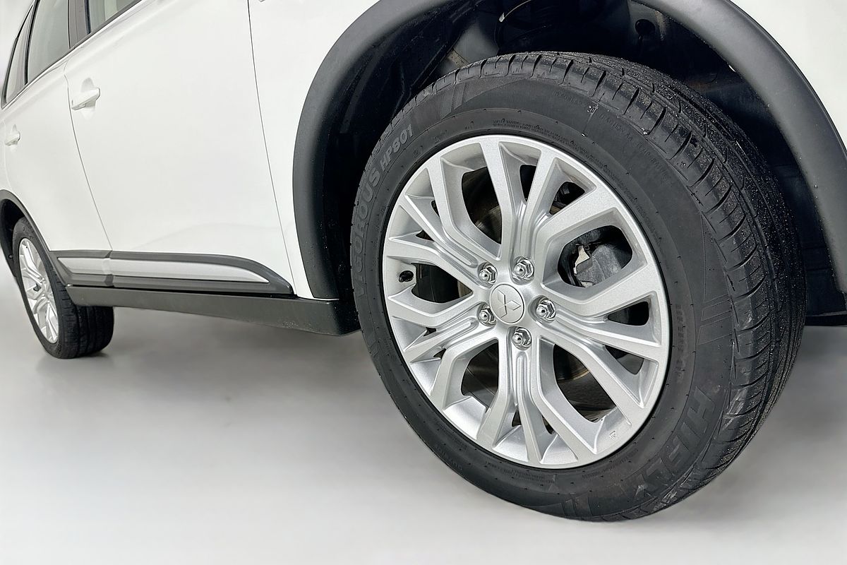 2021 Mitsubishi OUTLANDER ES ZL