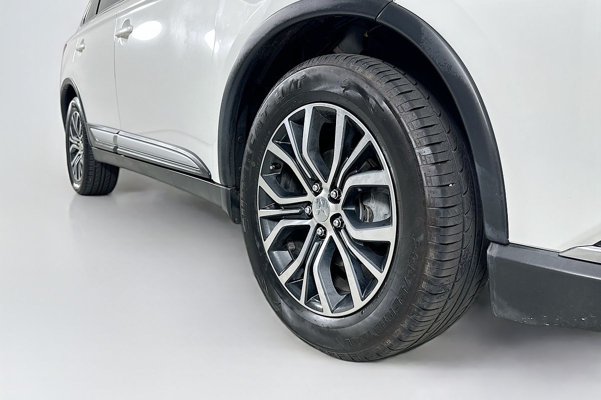 2017 Mitsubishi OUTLANDER LS SAFETY PACK (4x4) 7 SEATS ZK MY17