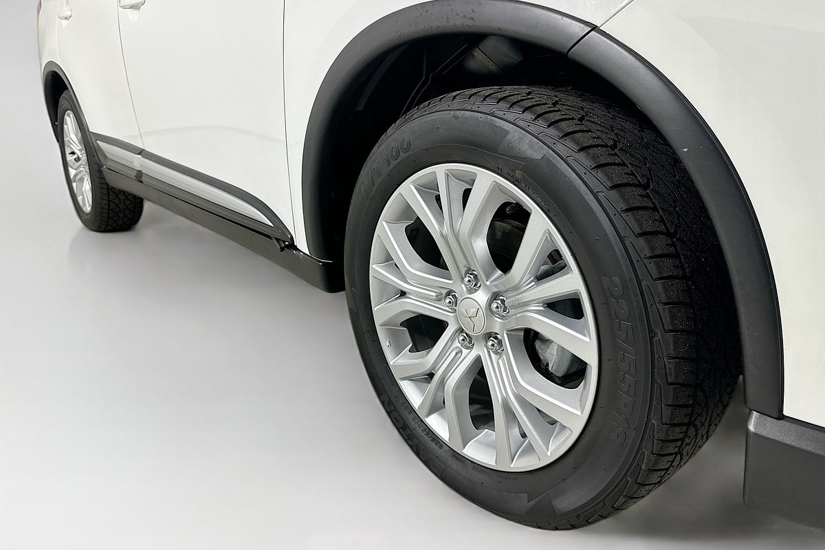 2021 Mitsubishi OUTLANDER ES 7 SEAT (2WD) ZL MY21