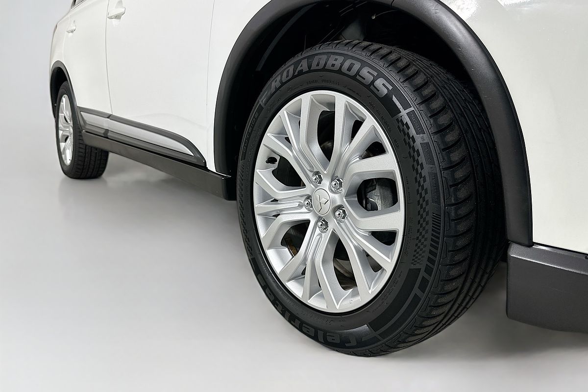 2021 Mitsubishi OUTLANDER ES 7 SEAT (2WD) ZL MY21