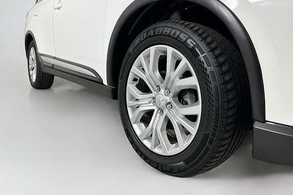 2021 Mitsubishi OUTLANDER ES 7 SEAT (2WD) ZL MY21