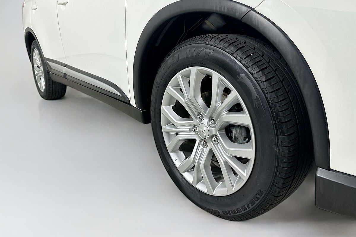 2021 Mitsubishi OUTLANDER ES 7 SEAT (2WD) ZL MY21