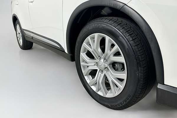 2021 Mitsubishi OUTLANDER ES 7 SEAT (2WD) ZL MY21
