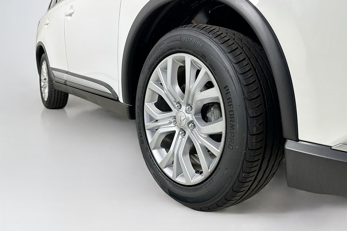 2021 Mitsubishi OUTLANDER ES 7 SEAT (2WD) ZL MY21