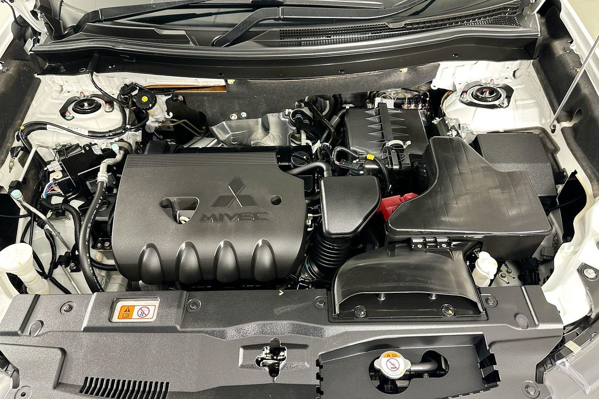 2017 Mitsubishi OUTLANDER LS (4x2) ZK MY17