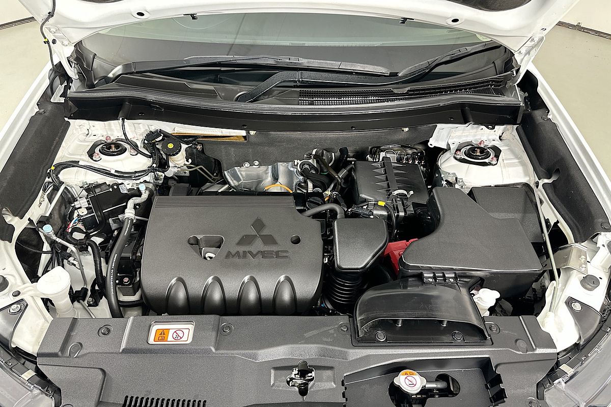 2021 Mitsubishi OUTLANDER ES 7 SEAT (2WD) ZL MY21