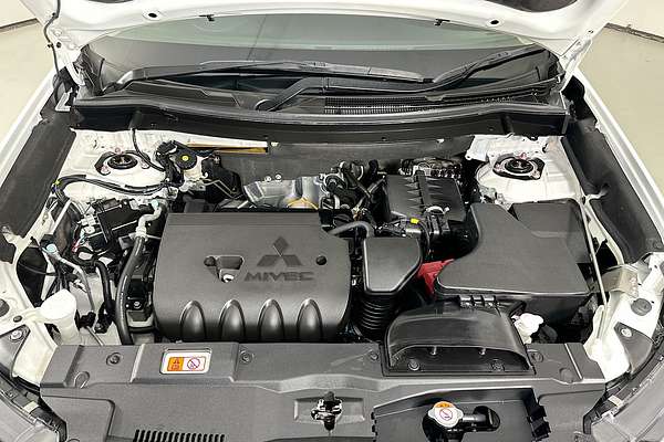 2021 Mitsubishi OUTLANDER ES 7 SEAT (2WD) ZL MY21