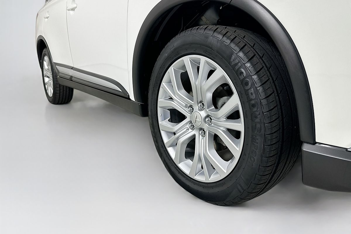 2021 Mitsubishi OUTLANDER ES 7 SEAT (2WD) ZL MY21