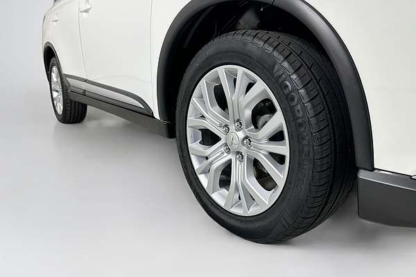 2021 Mitsubishi OUTLANDER ES 7 SEAT (2WD) ZL MY21