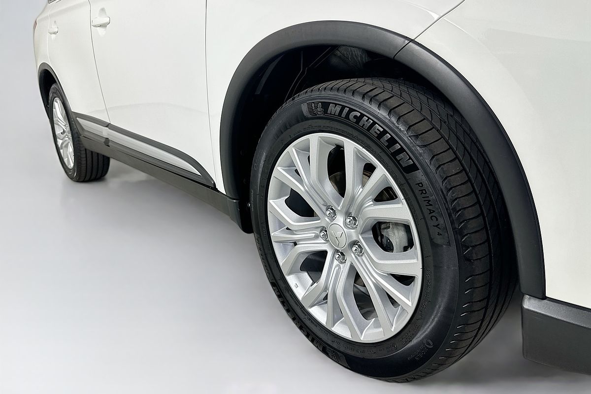 2021 Mitsubishi OUTLANDER ES 7 SEAT (2WD) ZL MY21