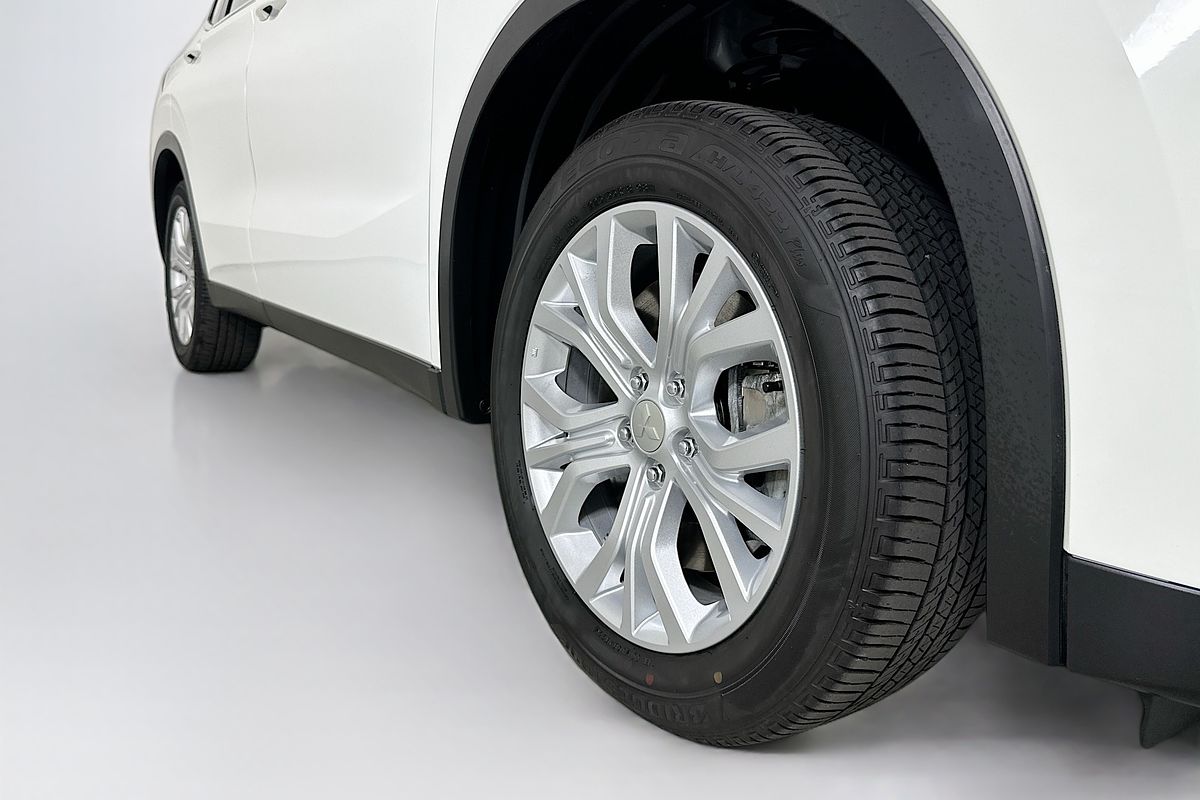 2024 Mitsubishi OUTLANDER ES 7 SEAT (2WD) ZM MY24