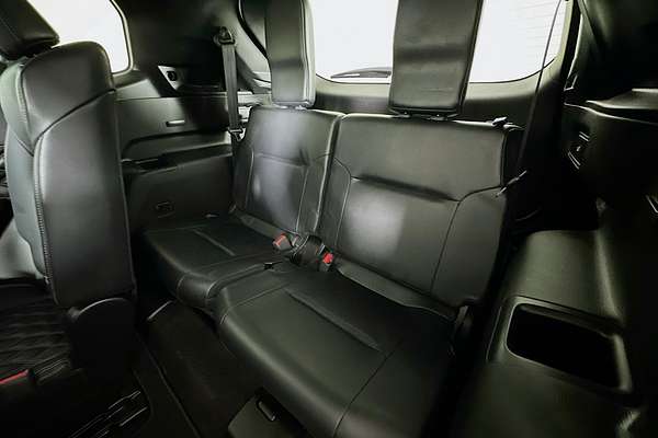 2022 Mitsubishi OUTLANDER Exceed ZM