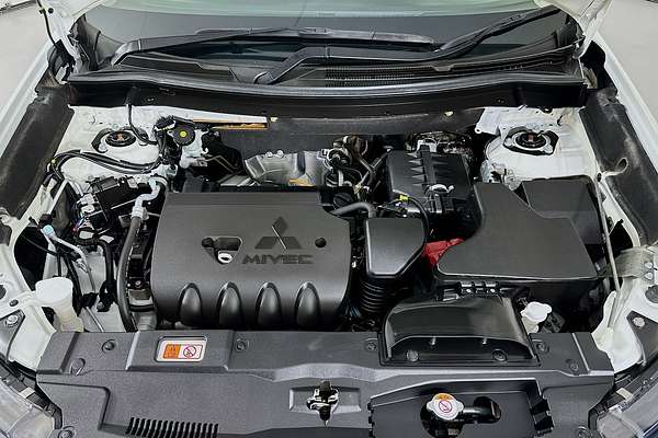 2021 Mitsubishi OUTLANDER ES ZL