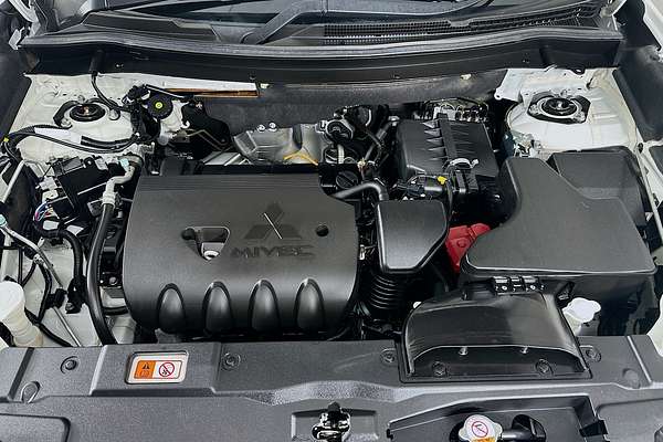 2021 Mitsubishi OUTLANDER ES 7 SEAT (2WD) ZL MY21
