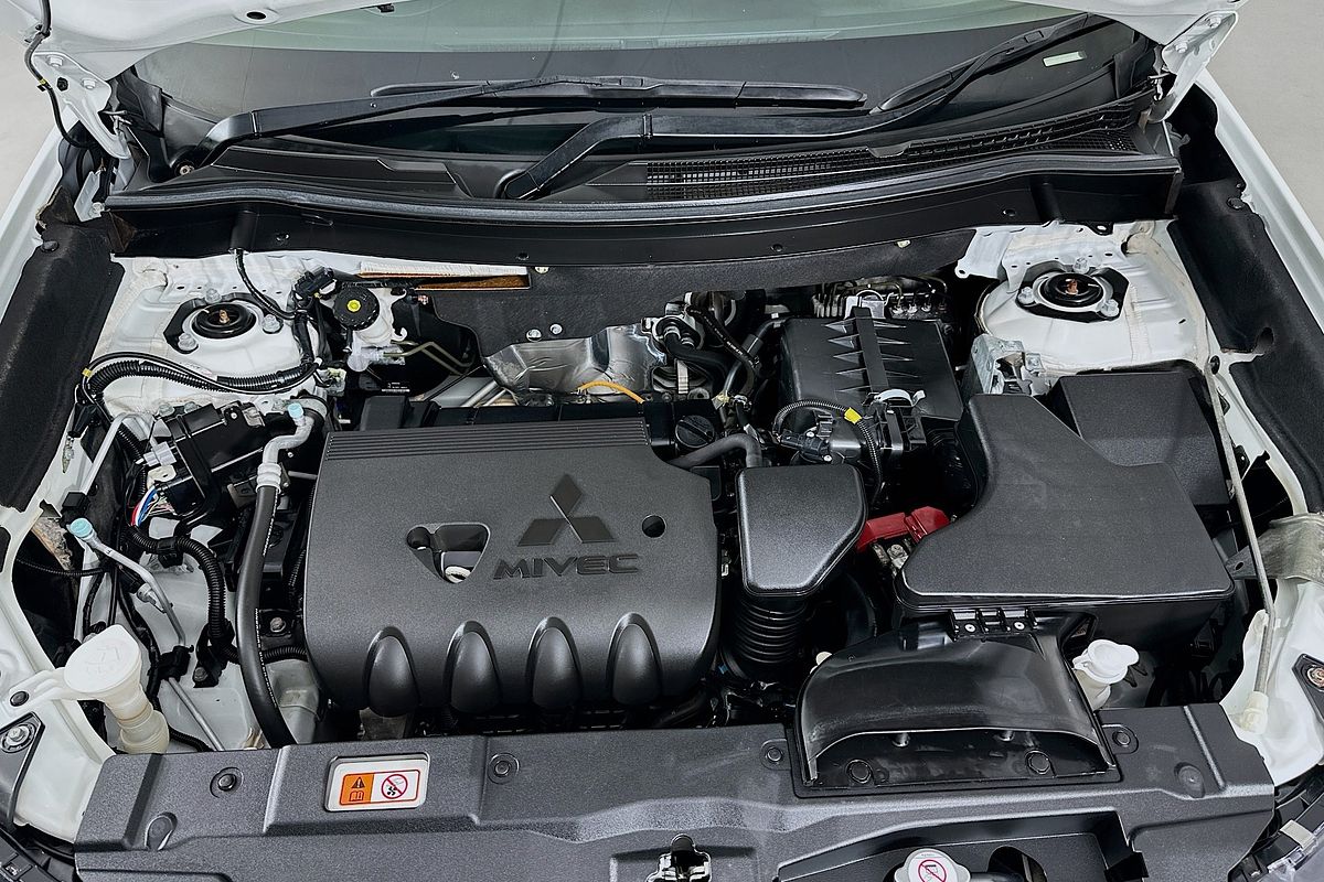 2021 Mitsubishi OUTLANDER ES 7 SEAT (AWD) ZL MY21
