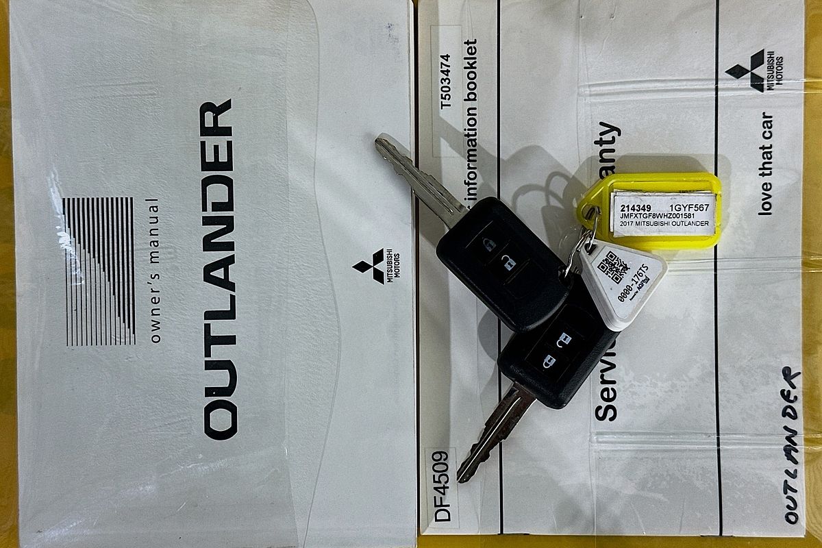 2017 Mitsubishi OUTLANDER LS SAFETY PACK (4x4) 7 SEATS ZK MY17