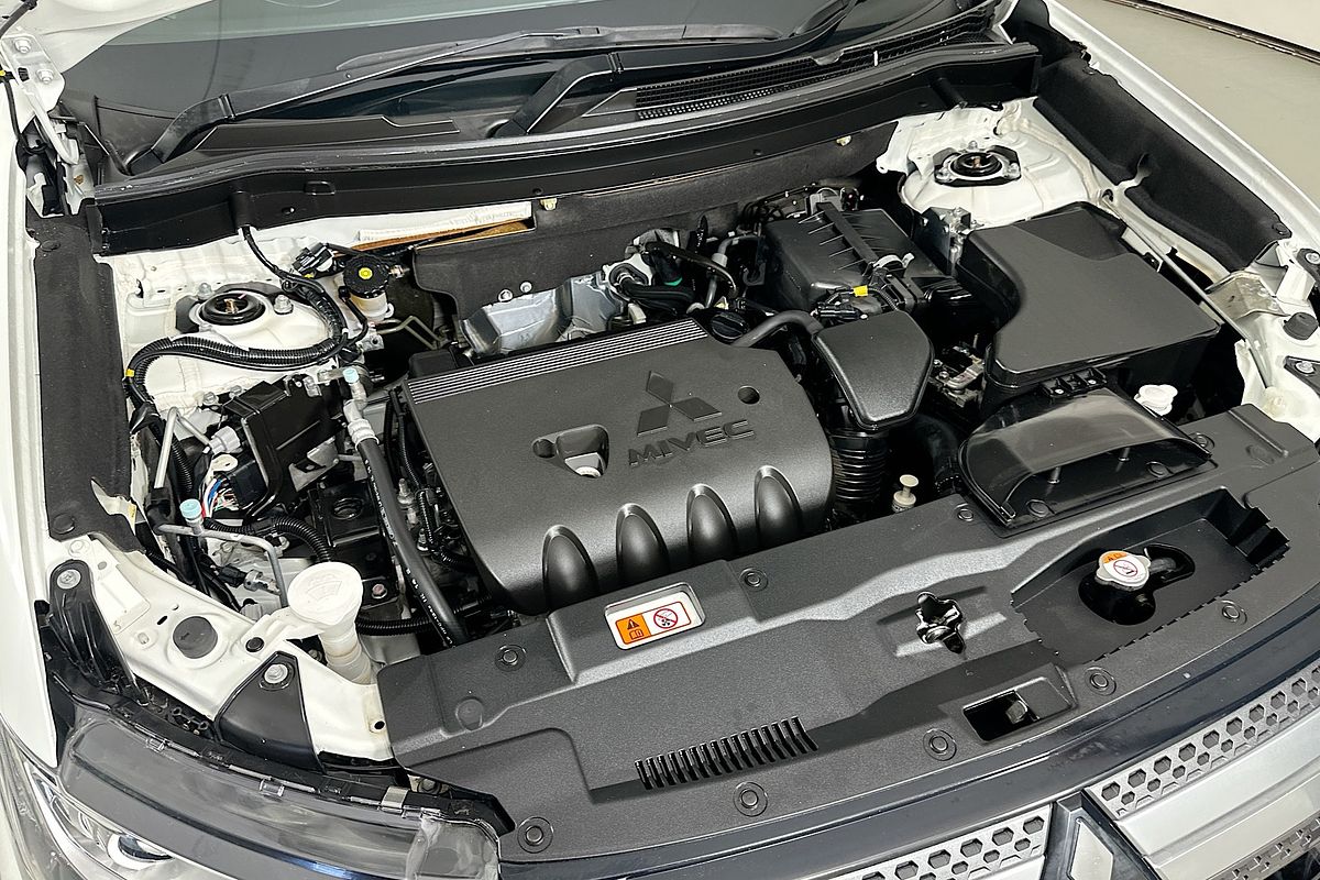 2020 Mitsubishi OUTLANDER ES 7 SEAT (2WD) ZL MY20