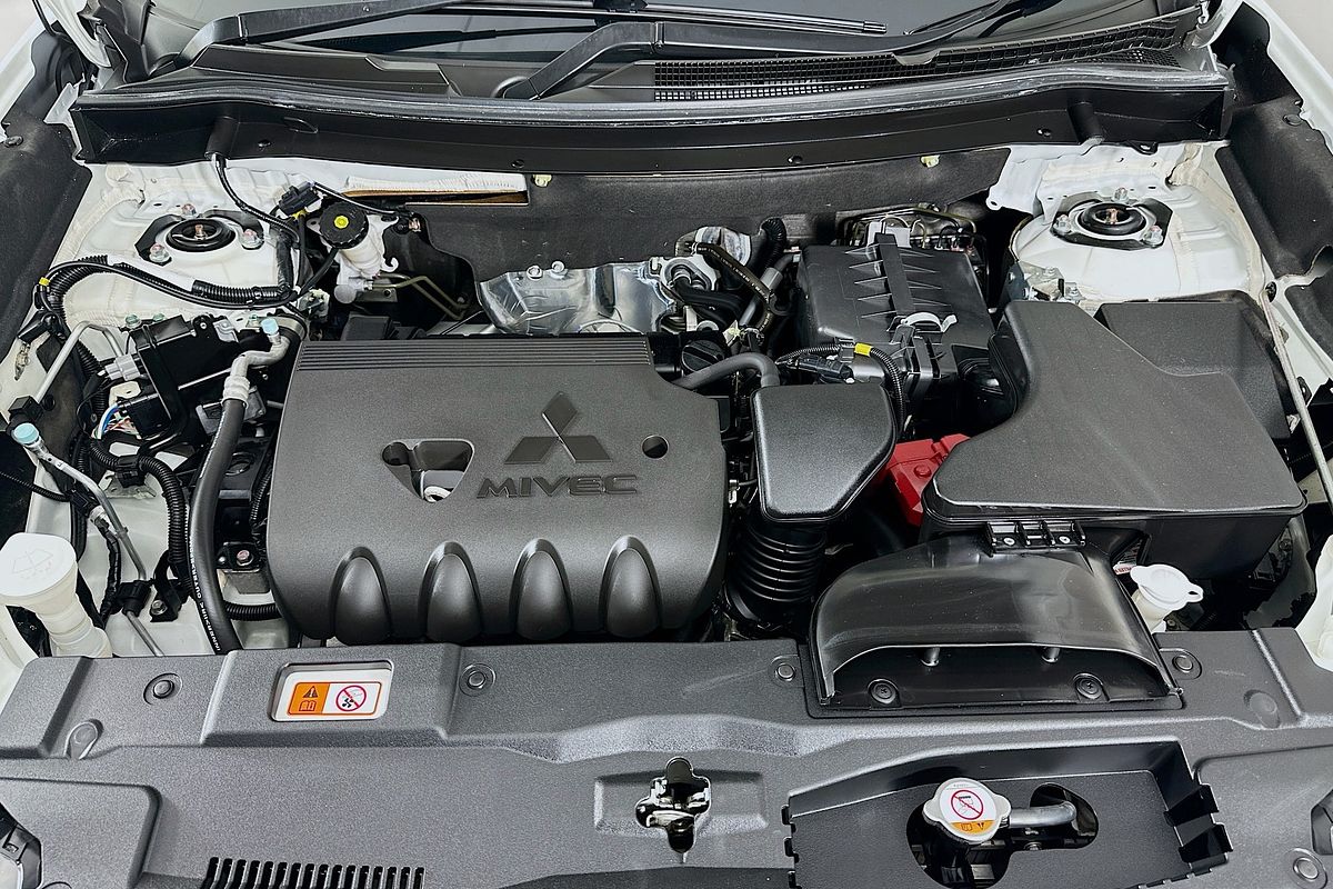 2020 Mitsubishi OUTLANDER ES 7 SEAT (2WD) ZL MY21