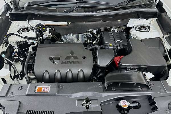2020 Mitsubishi OUTLANDER ES 7 SEAT (2WD) ZL MY21