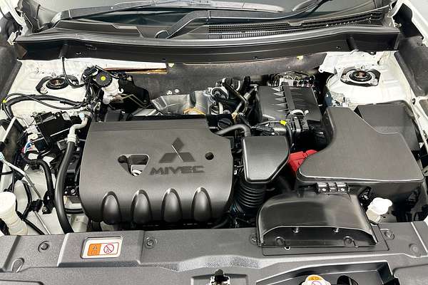 2021 Mitsubishi OUTLANDER ES 7 SEAT (2WD) ZL MY21