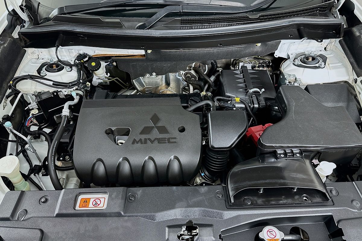 2020 Mitsubishi OUTLANDER ES 7 SEAT (AWD) ZL MY20