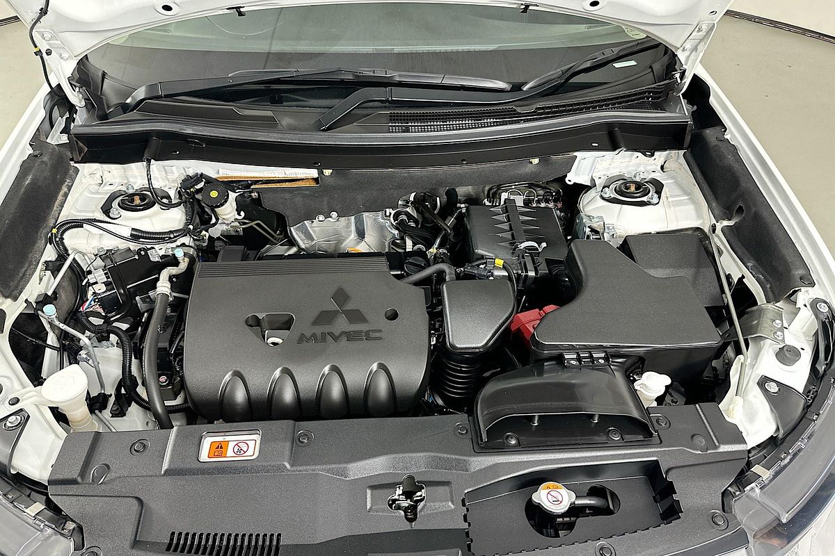 2021 Mitsubishi OUTLANDER ES 7 SEAT (AWD) ZL MY21