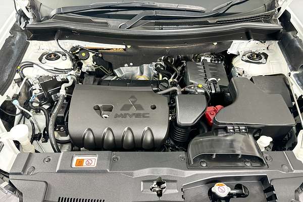 2021 Mitsubishi OUTLANDER ES 7 SEAT (2WD) ZL MY21