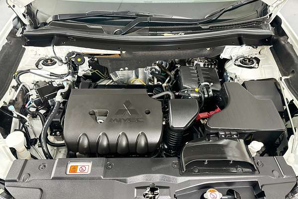 2021 Mitsubishi OUTLANDER ES 7 SEAT (AWD) ZL MY21