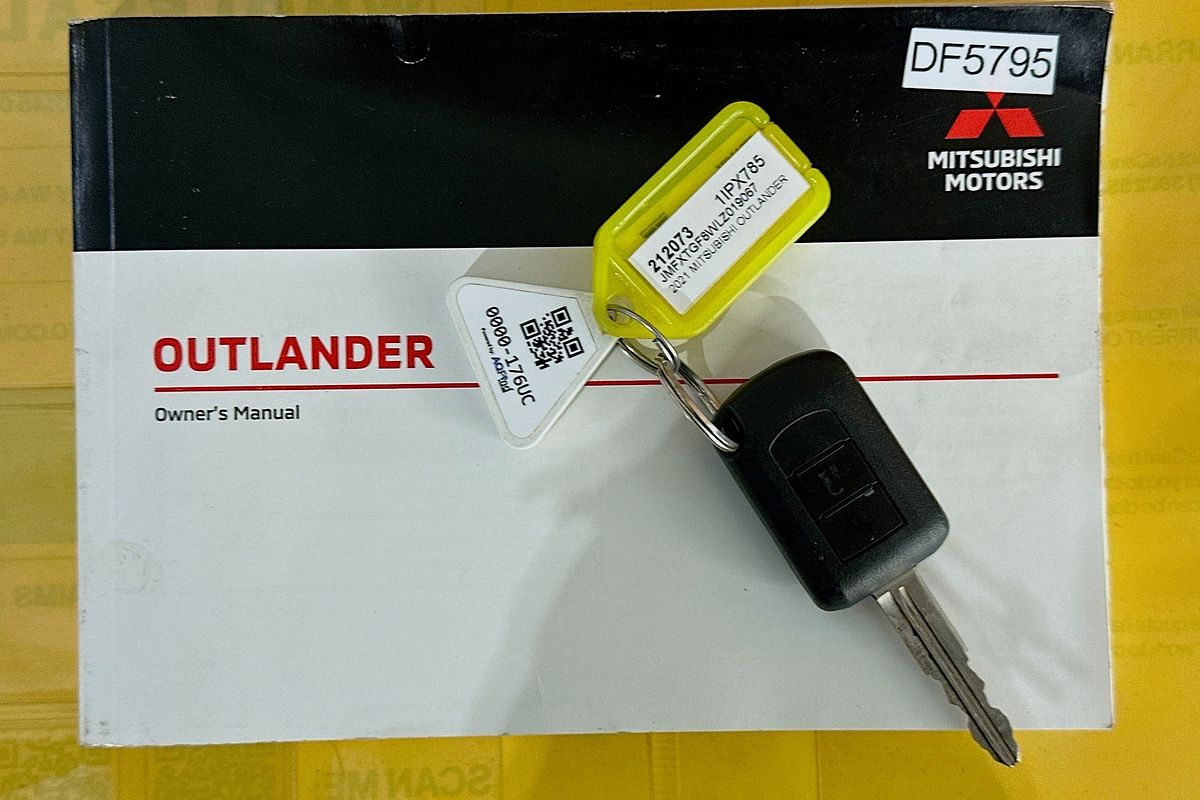 2021 Mitsubishi OUTLANDER ES ZL