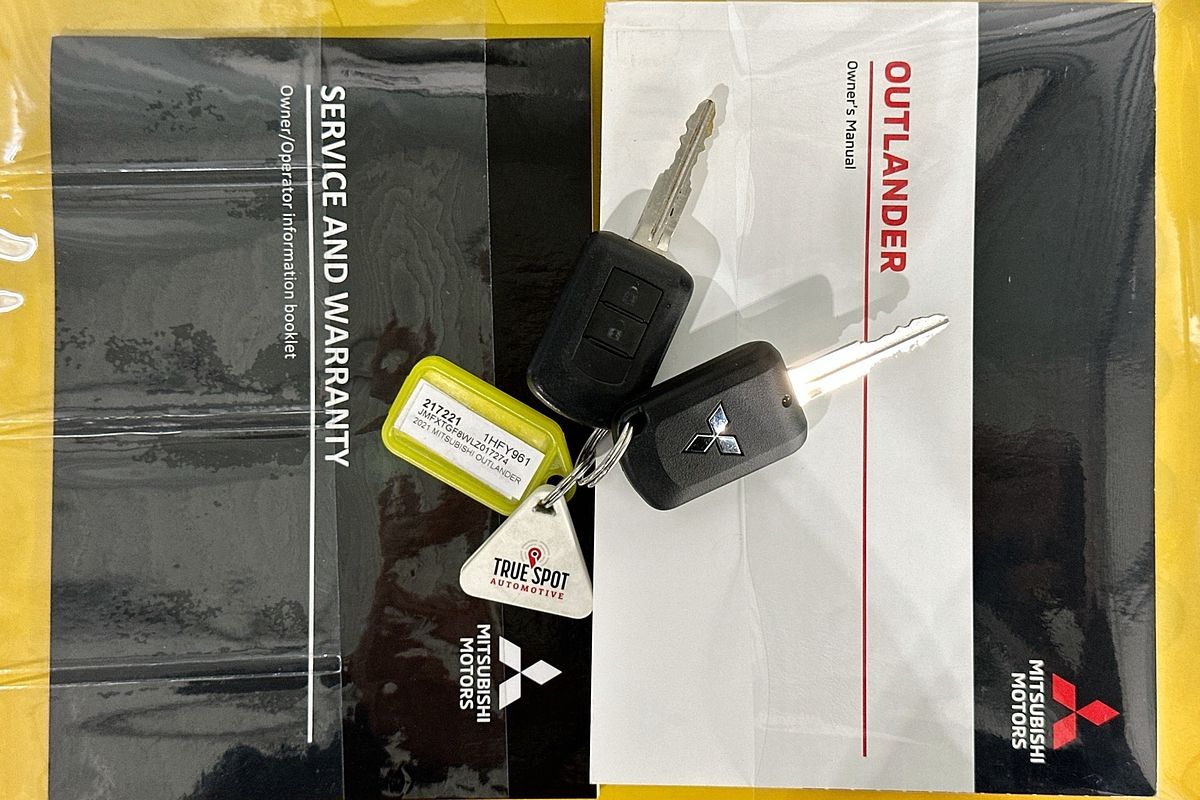 2021 Mitsubishi OUTLANDER ES 7 SEAT (2WD) ZL MY21