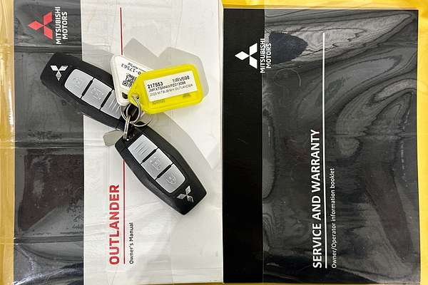 2023 Mitsubishi OUTLANDER LS 7 SEAT (2WD) ZM MY23
