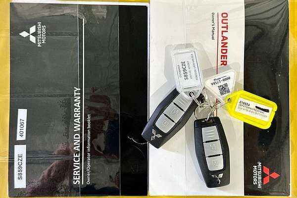 2024 Mitsubishi OUTLANDER ES 7 SEAT (2WD) ZM MY24