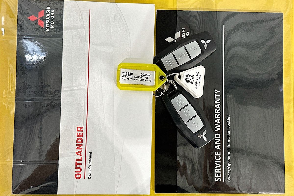 2023 Mitsubishi OUTLANDER ES 7 SEAT (2WD) ZM MY23