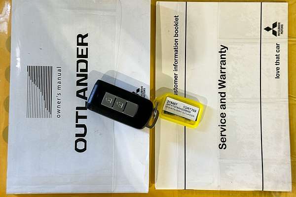 2018 Mitsubishi OUTLANDER LS 7 SEAT (2WD) ZL MY18.5