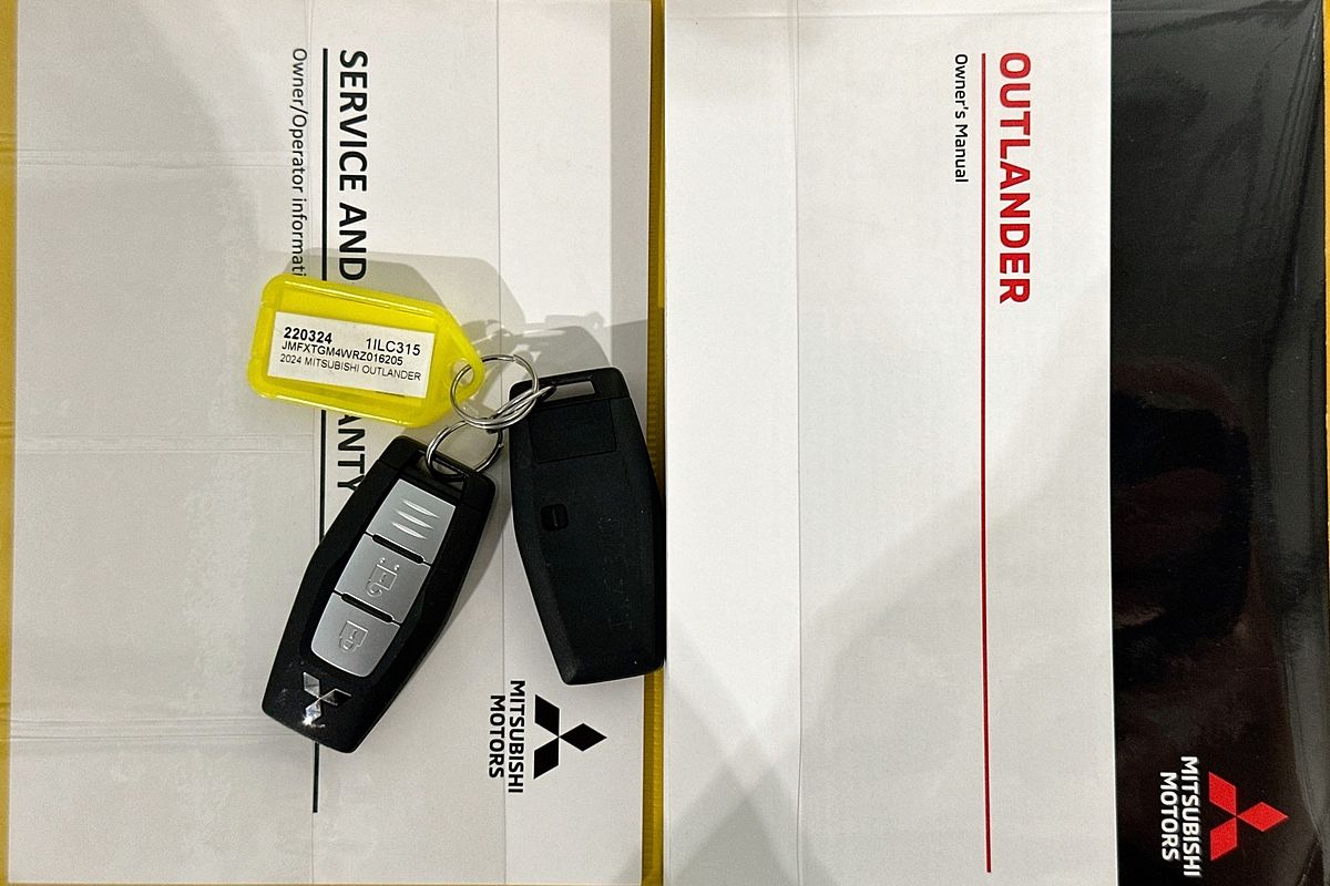 2024 Mitsubishi OUTLANDER ES 7 SEAT (2WD) ZM MY24