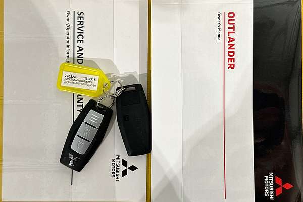 2024 Mitsubishi OUTLANDER ES 7 SEAT (2WD) ZM MY24