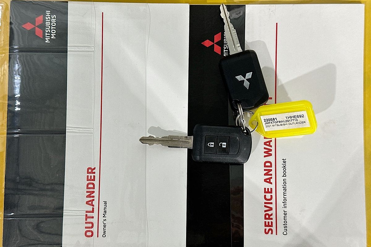 2021 Mitsubishi OUTLANDER ES 7 SEAT (AWD) ZL MY21