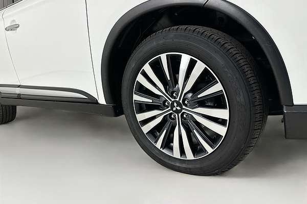 2020 Mitsubishi OUTLANDER Exceed ZL