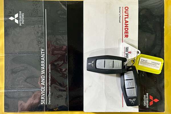 2022 Mitsubishi OUTLANDER ES 7 SEAT (2WD) ZM MY22