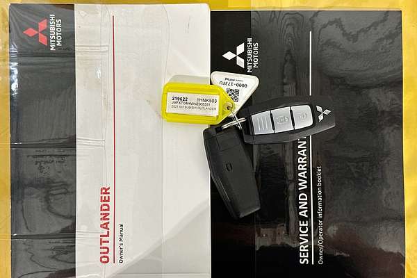 2022 Mitsubishi OUTLANDER ES 7 SEAT (2WD) ZM MY22