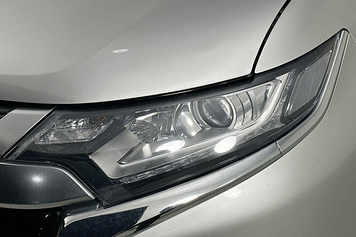 2021 Mitsubishi OUTLANDER ES ZL