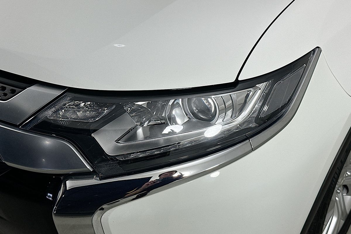 2021 Mitsubishi OUTLANDER ES 7 SEAT (2WD) ZL MY21
