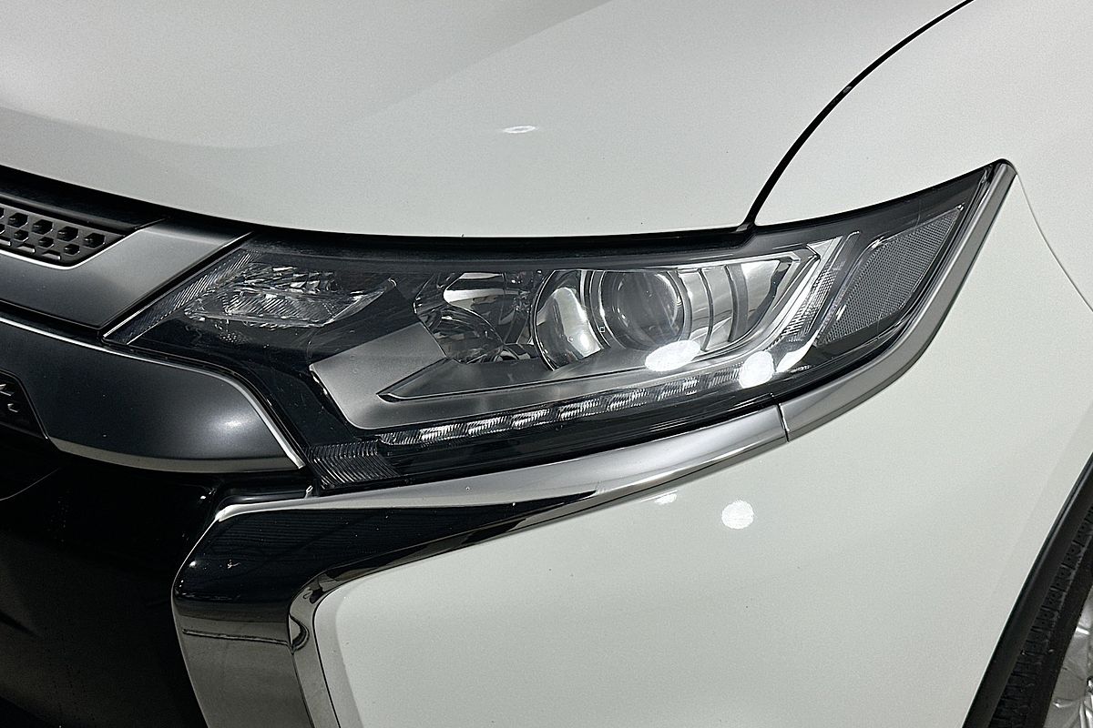 2021 Mitsubishi OUTLANDER ES 7 SEAT (2WD) ZL MY21