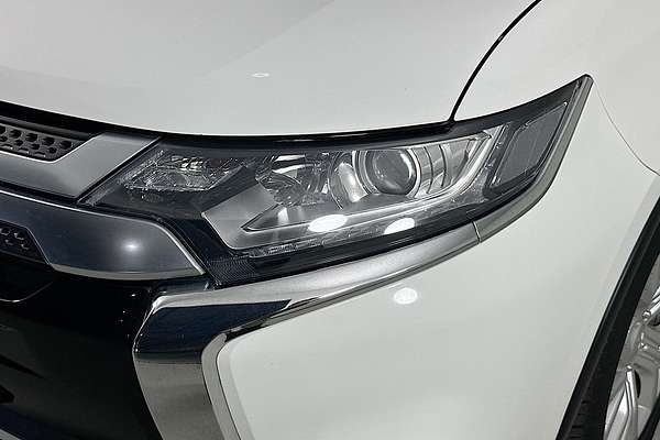 2021 Mitsubishi OUTLANDER ES 7 SEAT (2WD) ZL MY21