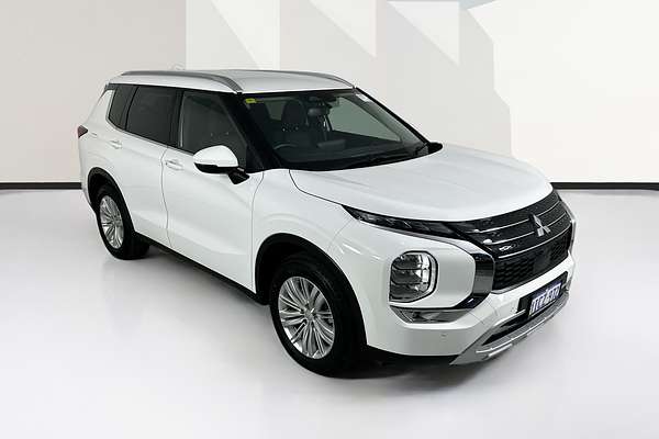 2024 Mitsubishi Outlander LS ZM