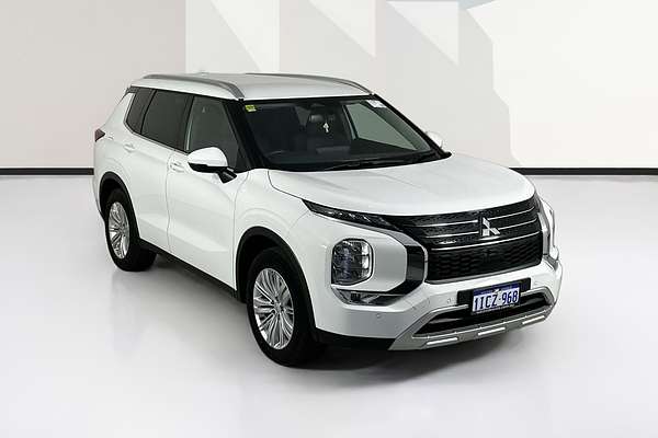 2024 Mitsubishi Outlander LS ZM