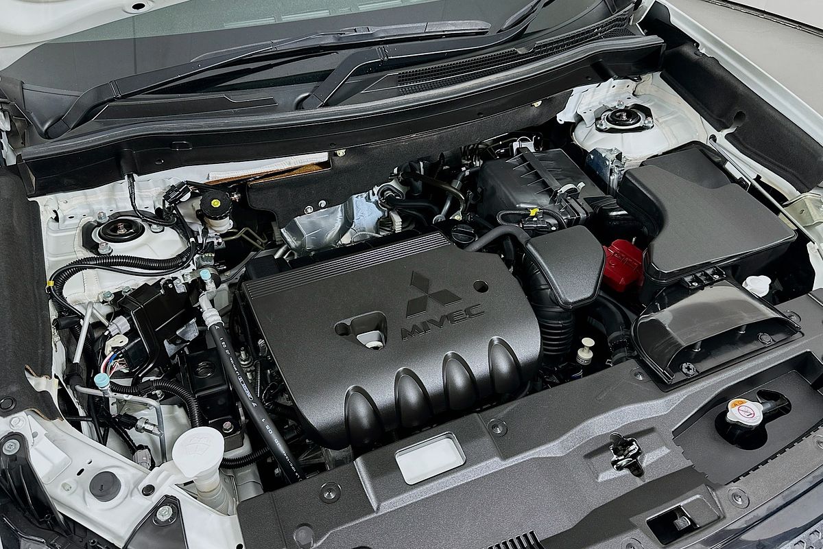 2020 Mitsubishi OUTLANDER Exceed ZL