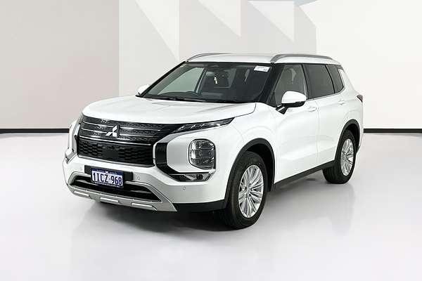2024 Mitsubishi Outlander LS ZM