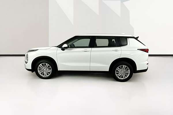 2023 Mitsubishi OUTLANDER ES 7 SEAT (2WD) ZM MY23